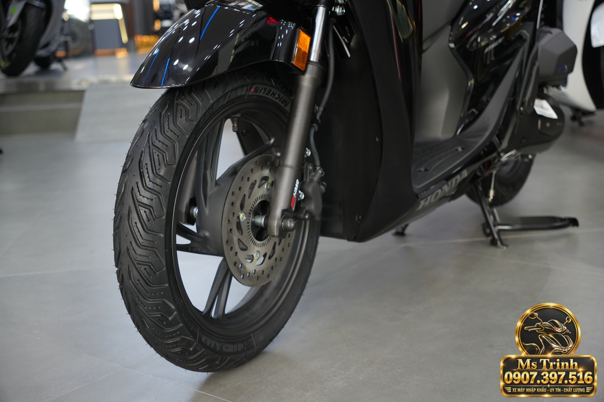 Honda SH150i Ý đen bóng 2027 tại Đồng Tháp - Sơn bóng lịch sự, tiện ích cho mỗi ngày