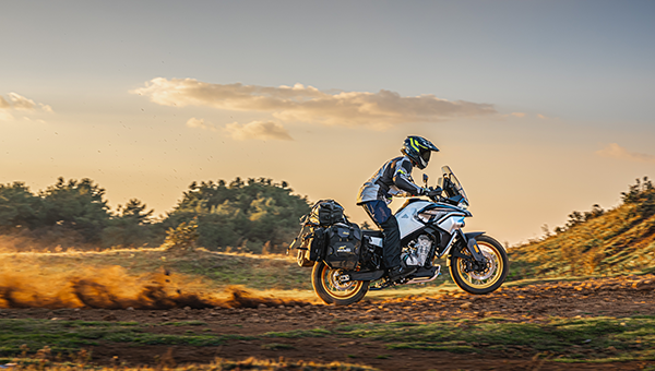 CF Moto 800MT Explorer 2025, ADV Cao Cấp Nhất, Chính Hãng, Giá Tốt tại Đồng Tháp