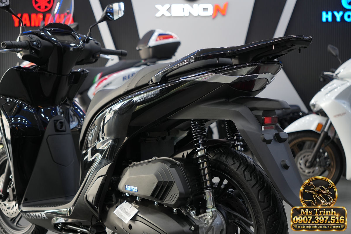 Honda SH150i Ý đen bóng 2027 tại Đồng Tháp - Sơn bóng lịch sự, tiện ích cho mỗi ngày