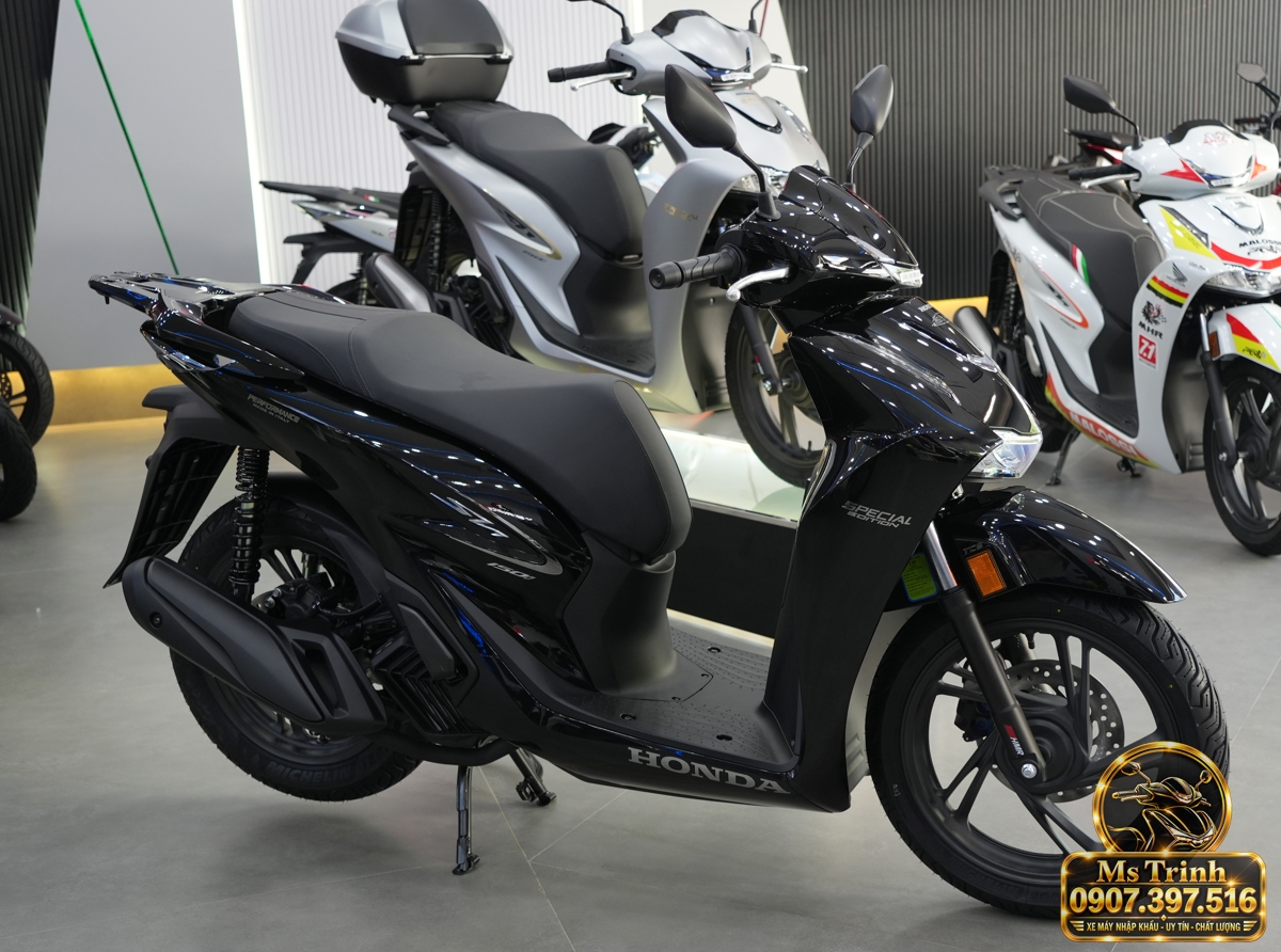 Honda SH150i Ý đen bóng 2027 tại Đồng Tháp - Sơn bóng lịch sự, tiện ích cho mỗi ngày