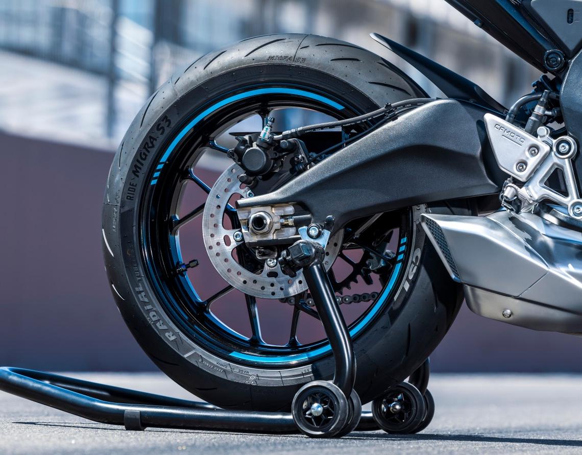 CF Moto 675SR-R 2025 3 Xi Lanh Ngang, Siêu Thể Thao, Giá Rẻ tại Đồng Tháp