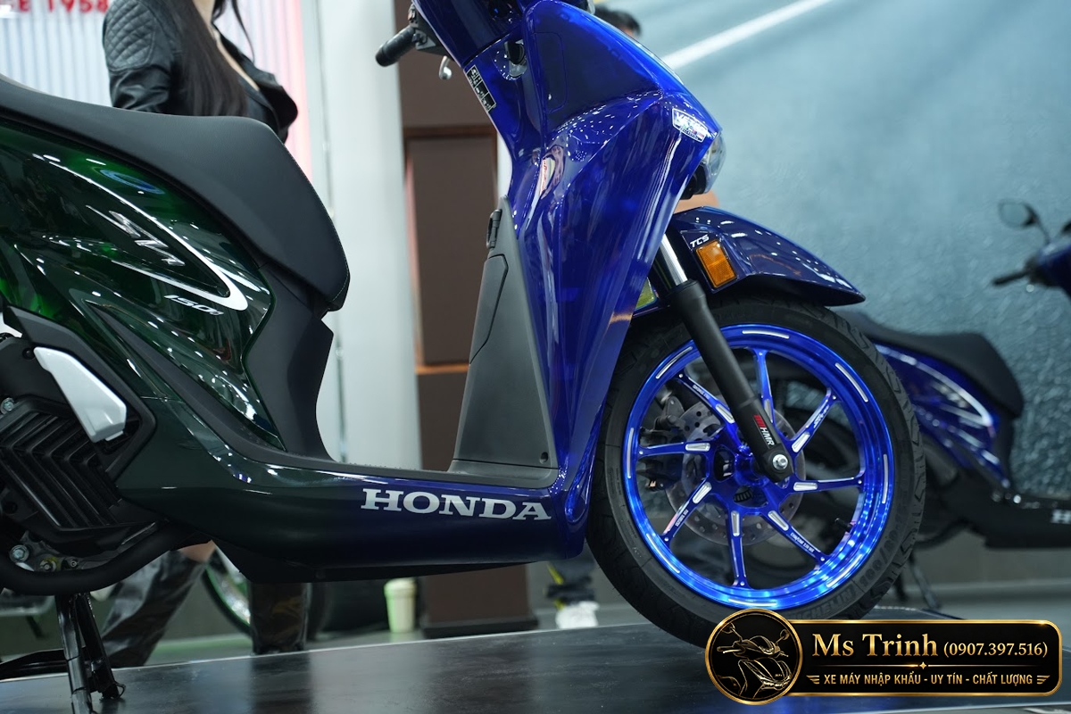 Honda SH150i Vetro Sapphire - Green tại Đồng Tháp: SH Ý 2 trong 1 giới hạn 200 xe