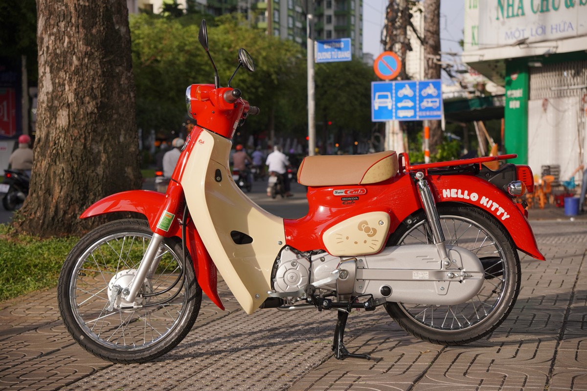 Honda Super Cub 50cc Hello Kitty Edition, Made In Japan, Hàng Hiếm tại Đồng Tháp