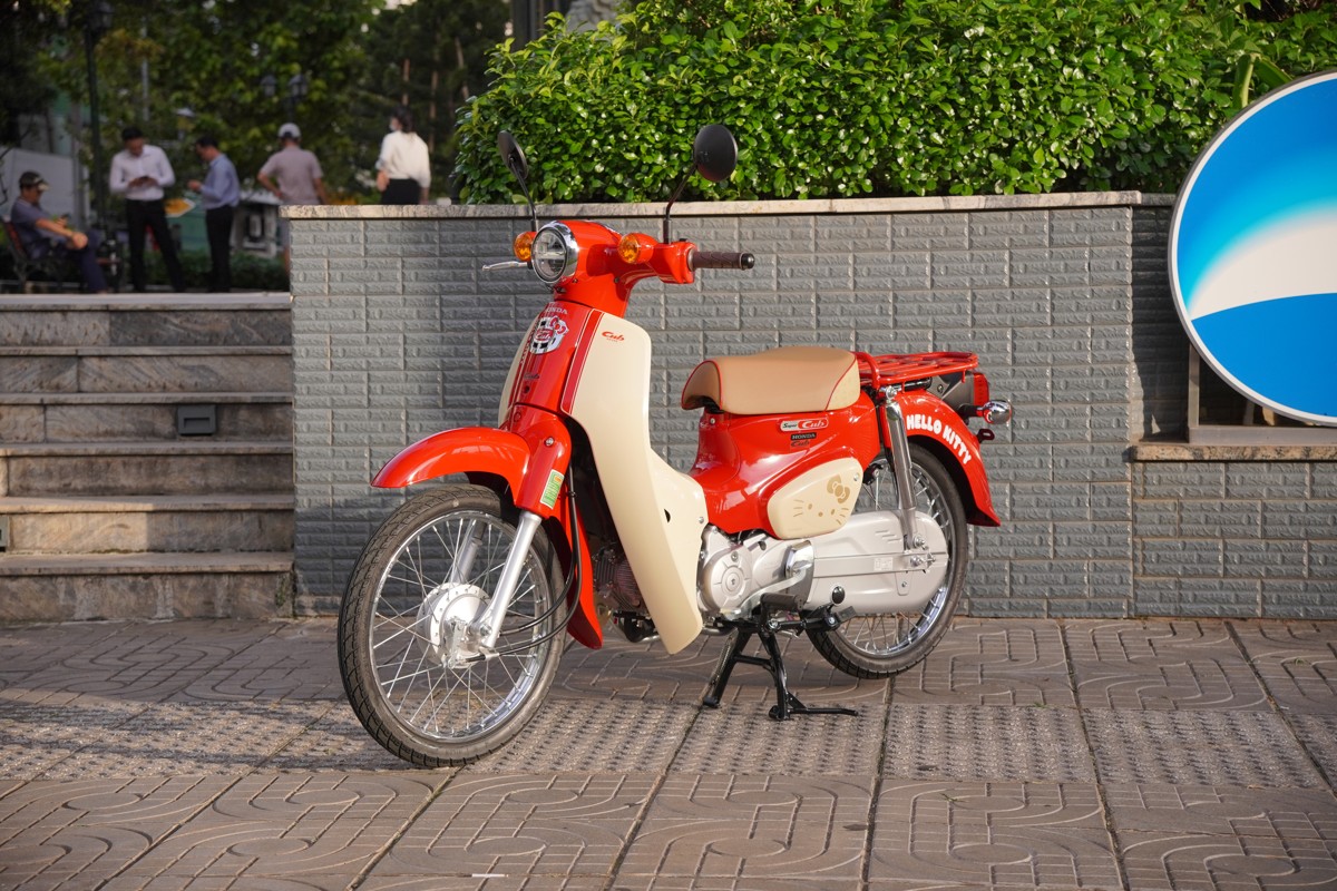Honda Super Cub 50cc Hello Kitty Edition, Made In Japan, Hàng Hiếm tại Đồng Tháp