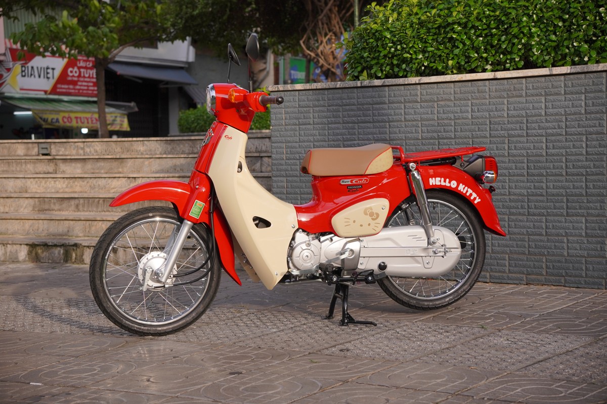 Honda Super Cub 50cc Hello Kitty Edition, Made In Japan, Hàng Hiếm tại Đồng Tháp