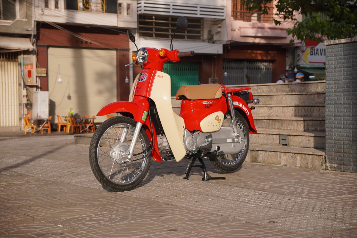 Honda Super Cub 50cc Hello Kitty Edition, Made In Japan, Hàng Hiếm tại Đồng Tháp