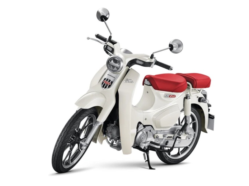 Honda Super Cub 125 Custom Edition Thái Lan 2025 màu trắng tại Đồng Tháp