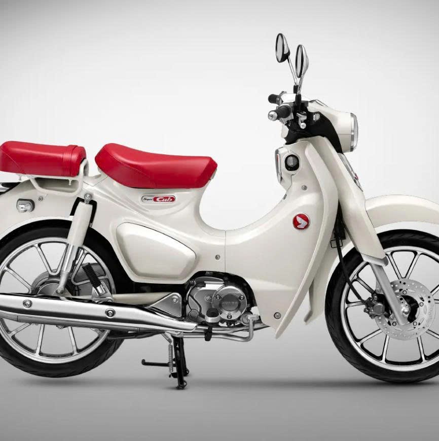 Honda Super Cub 125 Custom Edition Thái Lan 2025 màu trắng tại Đồng Tháp