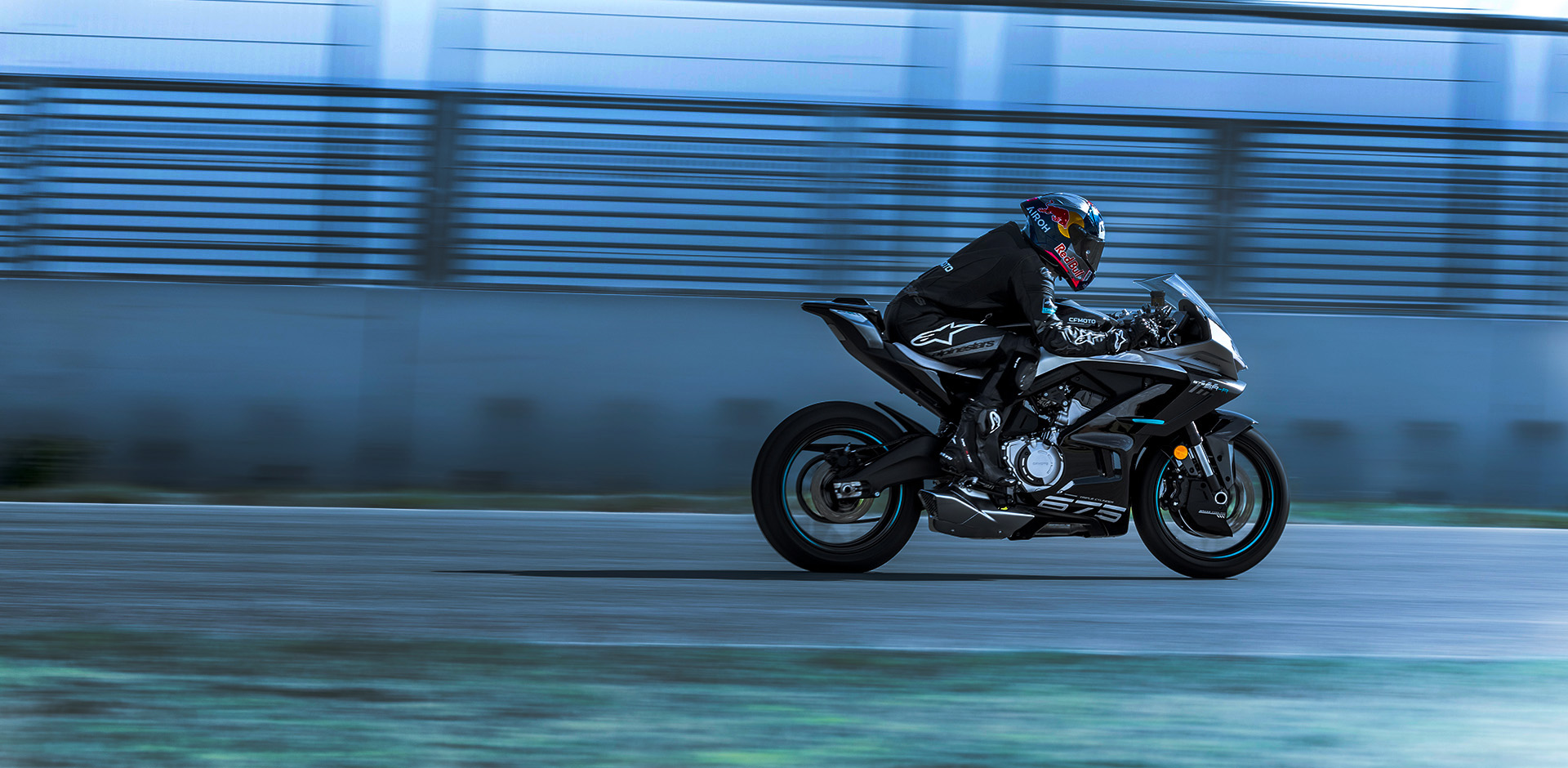CF Moto 675SR-R 2025 3 Xi Lanh Ngang, Siêu Thể Thao, Giá Rẻ tại Đồng Tháp