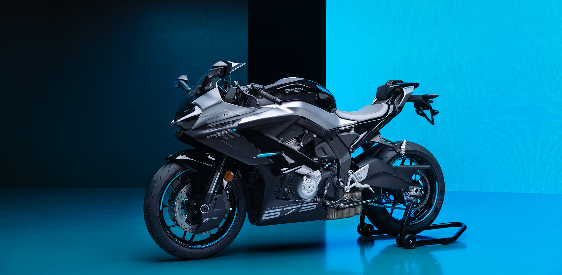CF Moto 675SR-R 2025 3 Xi Lanh Ngang, Siêu Thể Thao, Giá Rẻ tại Đồng Tháp