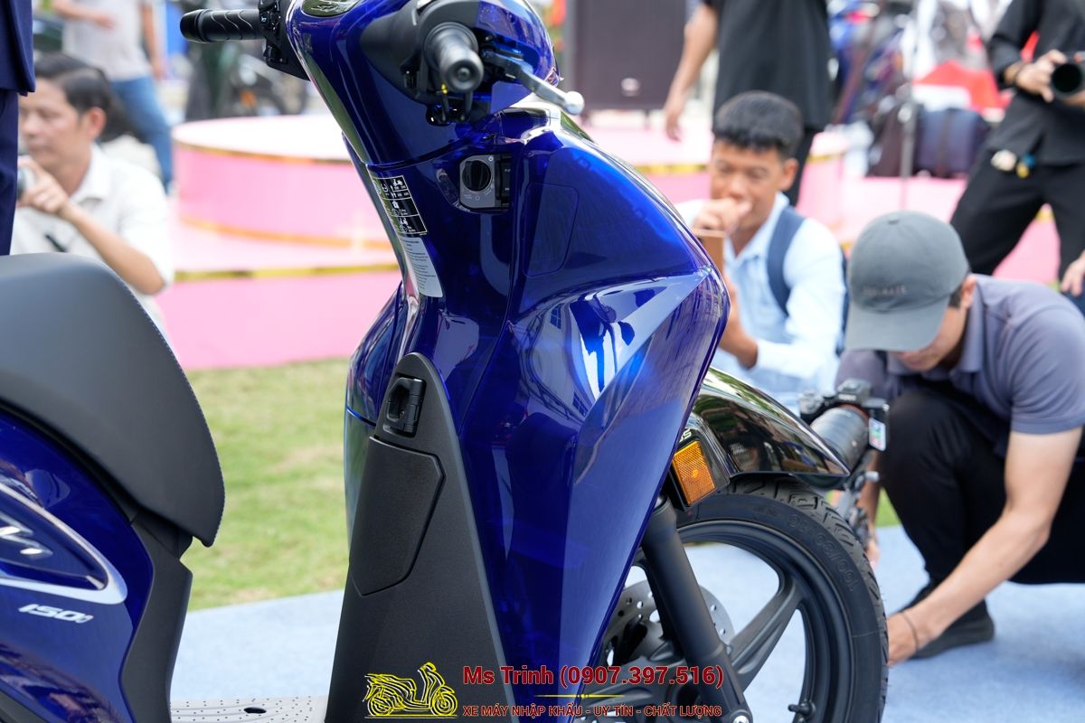 Honda SH150 Vetro Blue 2026 Limited Edition - Siêu phẩm SH Ý dàn áo xanh trong suốt cực hiếm tại Đồng Tháp