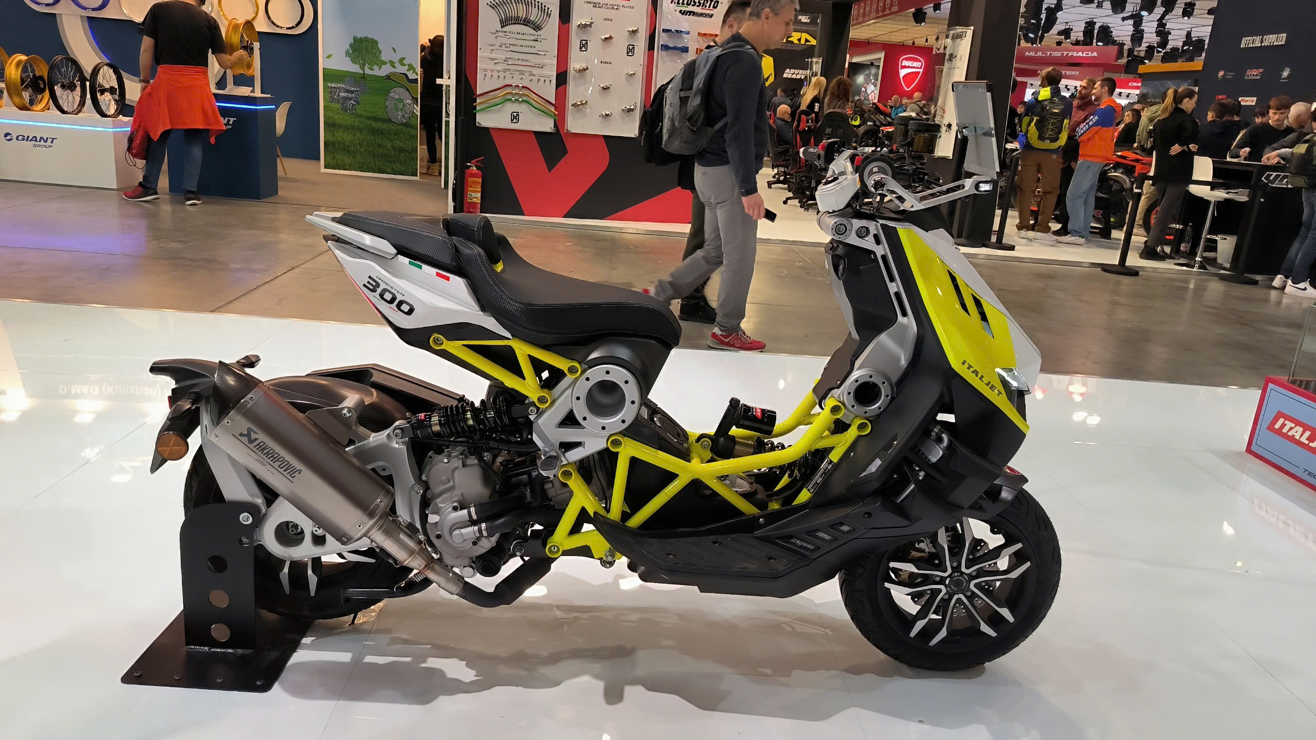 Italjet Dragster 300, Xe Tay Ga Thể Thao Thương Hiệu Từ Italy tại Đồng Tháp