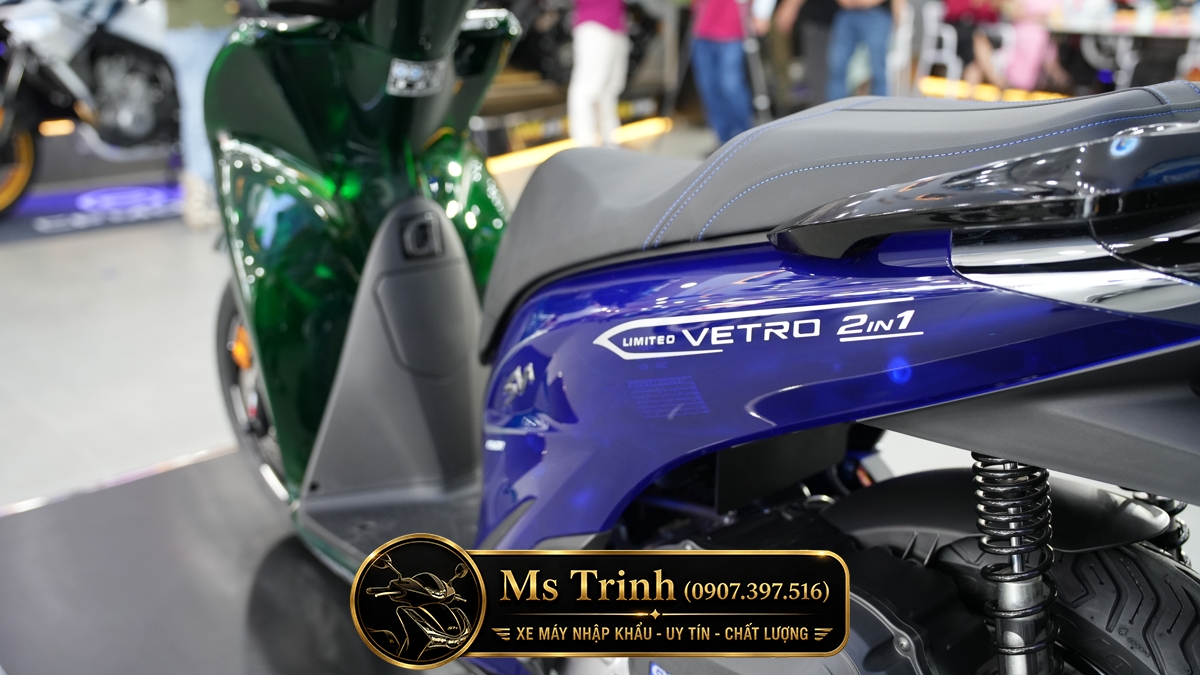 Phần sau Honda SH150i Green Sapphire nổi bật sắc Blue Sapphire Góc nhìn phía sau SH150i Green Sapphire Limited với màu xanh Sapphire