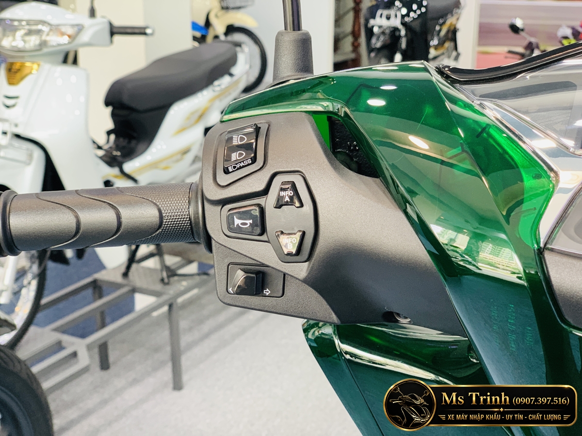 Cụm công tắc trái Honda SH150 Vetro Green với nút điều khiển đa chức năng