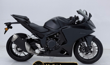 Honda CBR500R Four 2026 giá 285 triệu: Sportbike 4 xi-lanh có 3 màu Đỏ, Đen và Bạc